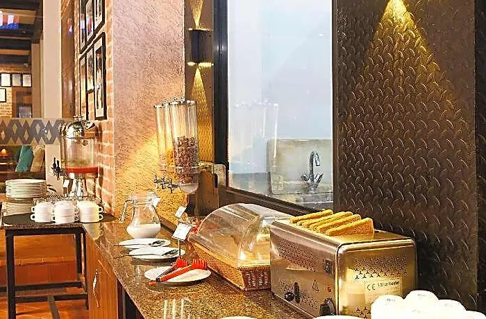 Skye Hotel 4*